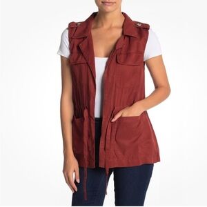 Women's Rust Sleeveless Jacket
